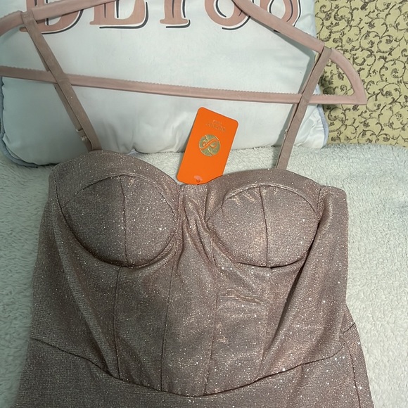 PARISIAN NUDE METALLIC BUST CUP DRESS SIZE M - Picture 2 of 8